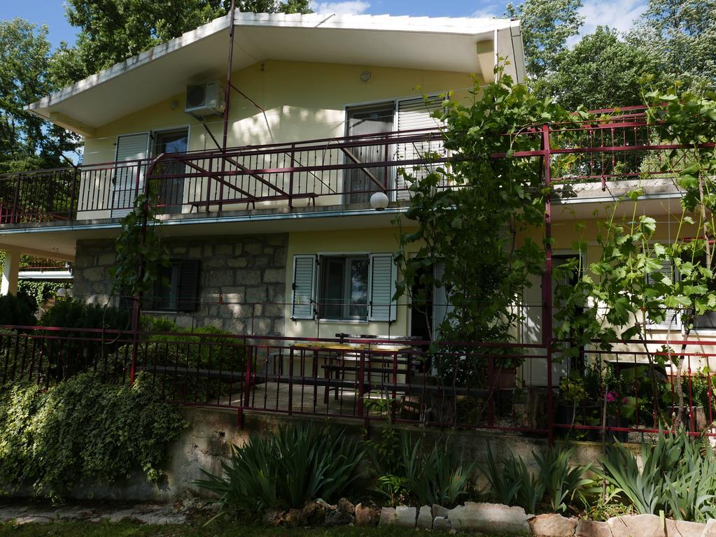 Apartments Cvitini Dvori Garjak Vrlika Eksteriør bilde